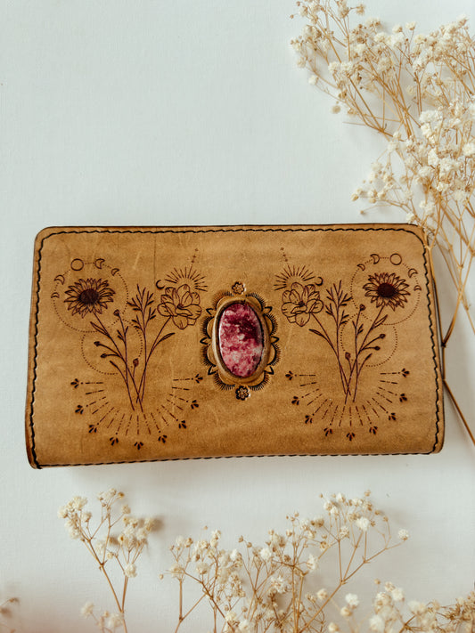 Floral leather wallet with Rhodonite