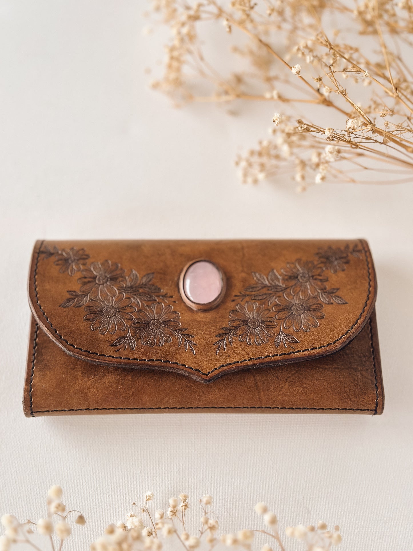 Rose Quartz Daisy Leather Wallet – Brown